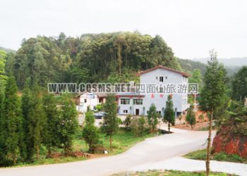 四面山農(nóng)家樂(lè) 梨樹(shù)灣度假村